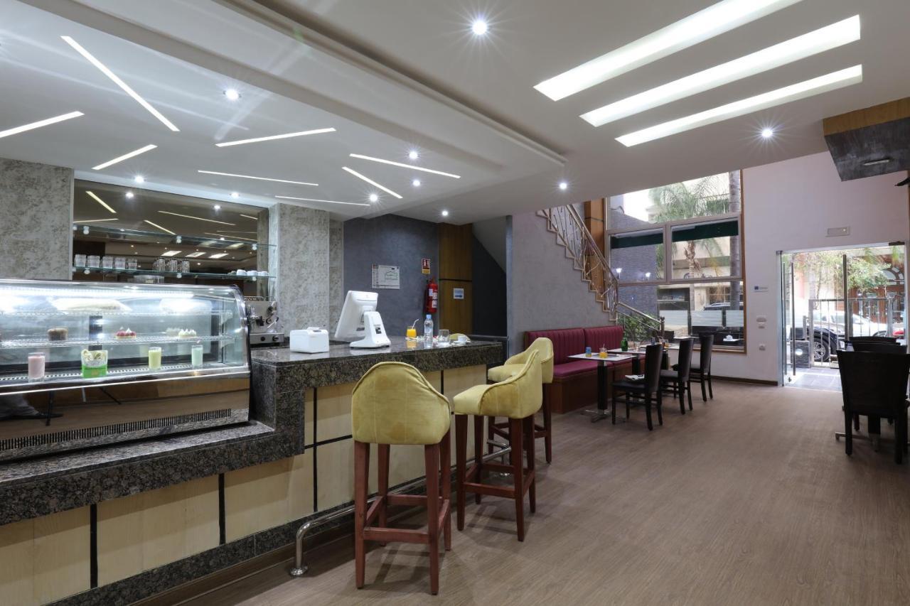 Silver & 4* Casa Blanca