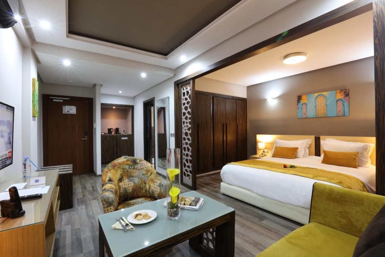 Silver & Hotel Casa Blanca